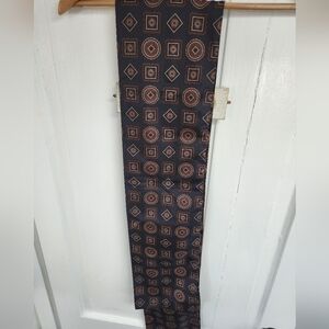 Geometric Patterned Scarf